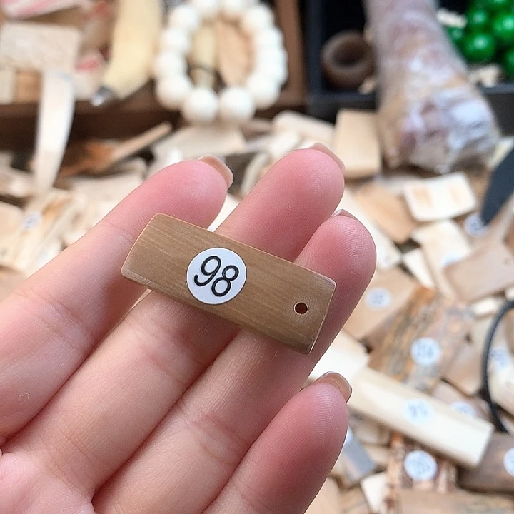 泥塑不打孔联系客服