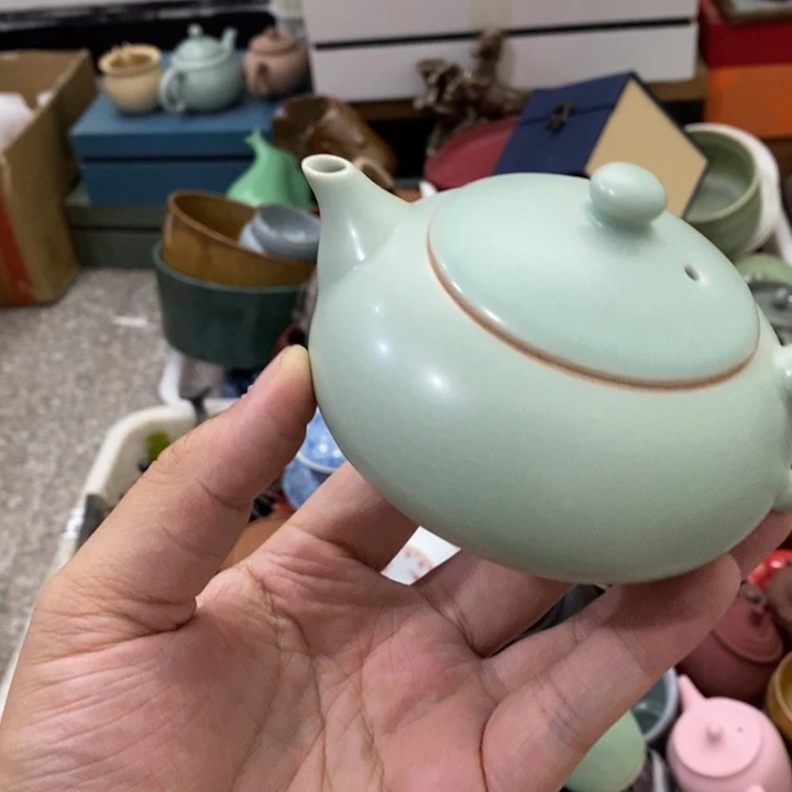 陶瓷艺术品及陶瓷壶