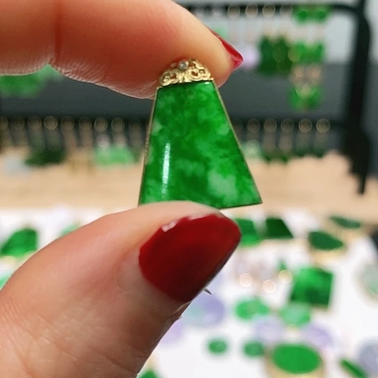 翡翠颈饰18K金镶嵌挂件