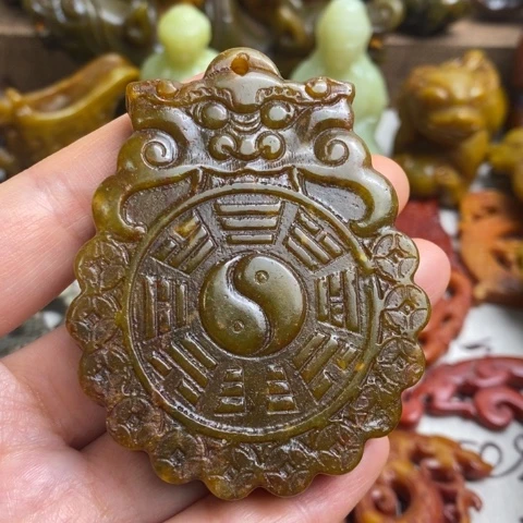 蛇纹石玉未镶嵌颈饰06
