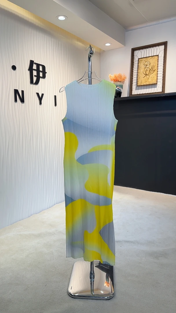 【叁伊】高级感条纹褶皱反季清仓连衣裙清仓20