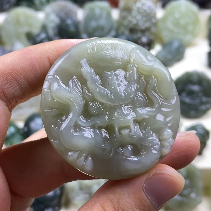 颈饰未镶嵌和田玉