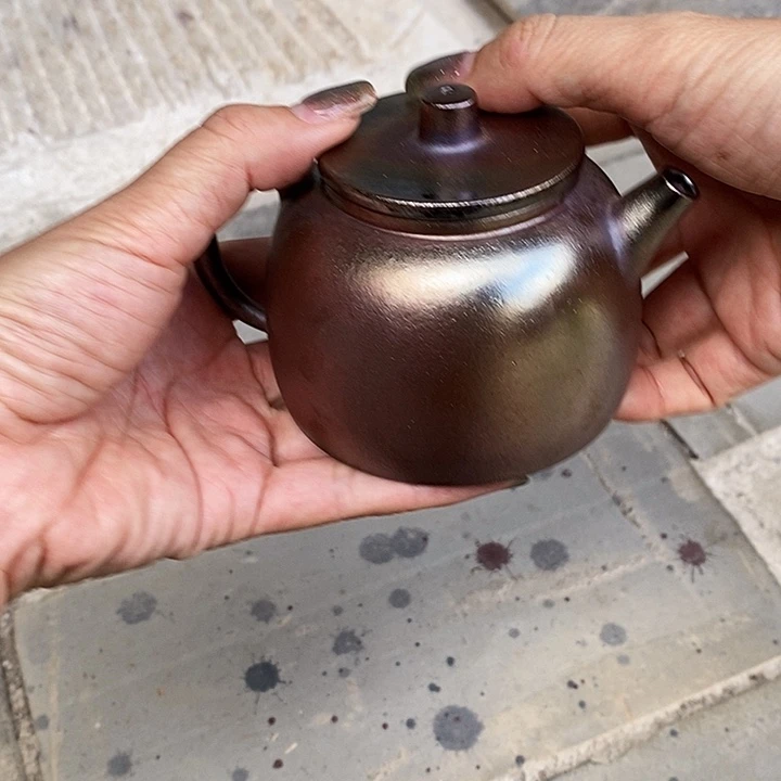 图***8云南建水柴烧微瑕壶