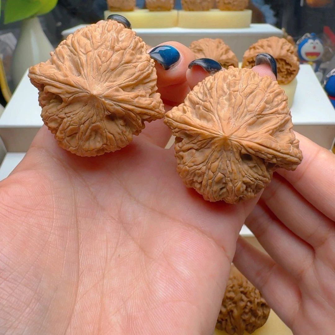 把件核桃42尺寸泥鳅背