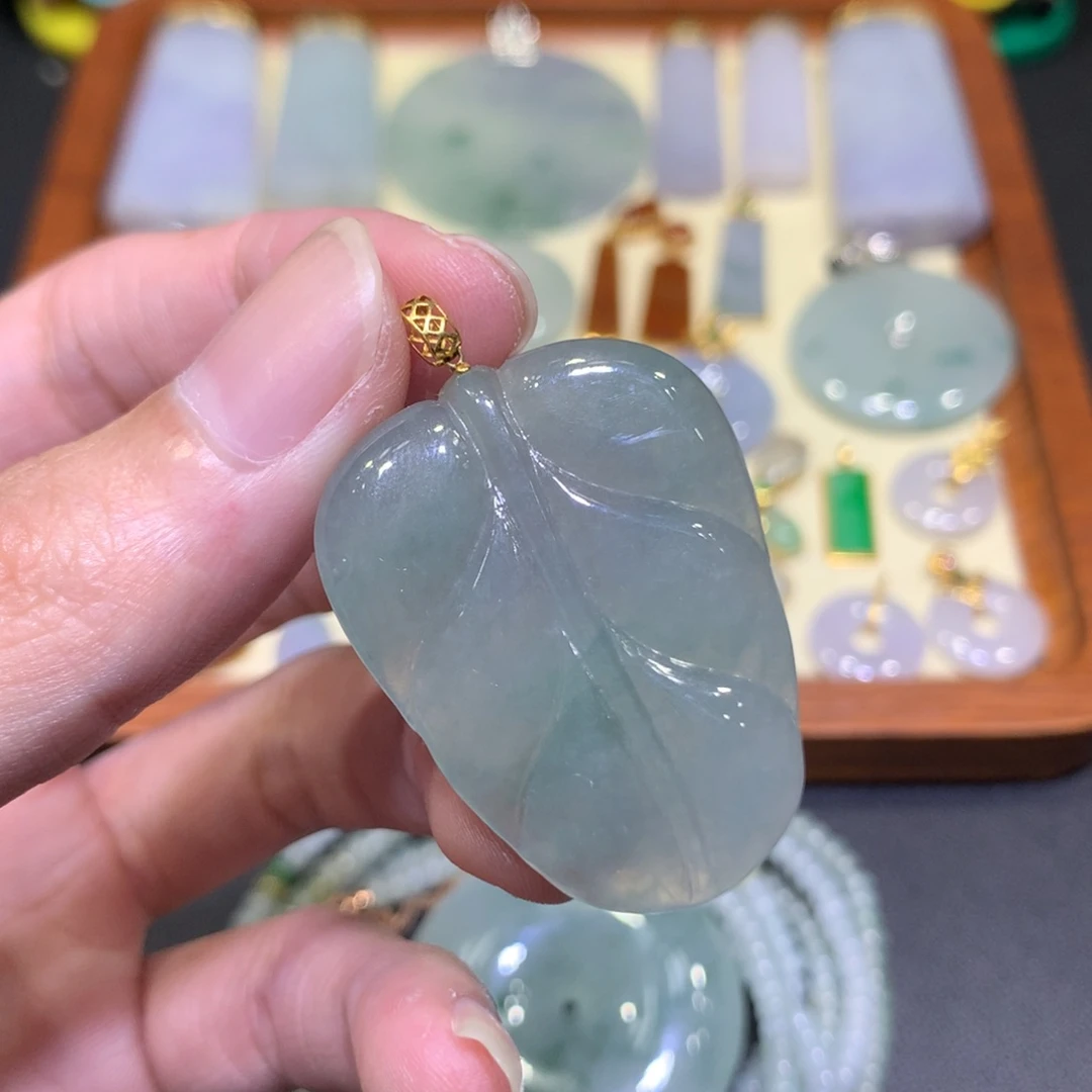 吊坠(不含链)18K金镶嵌翡翠