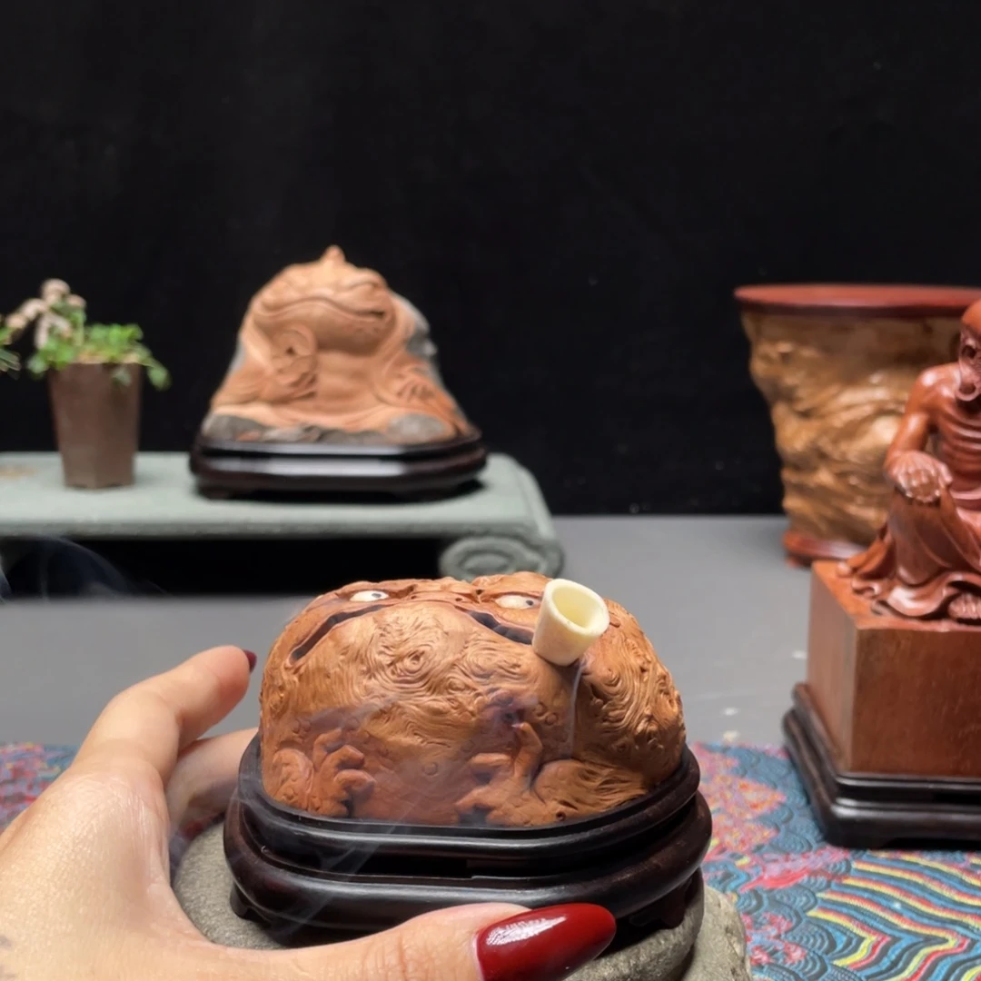 骑***街香榧木金蟾荔枝木香炉