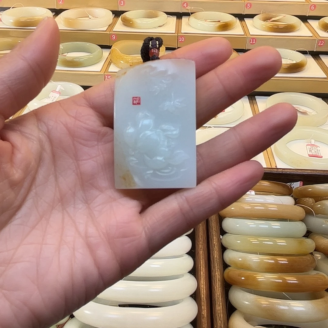 和田玉未镶嵌颈饰2