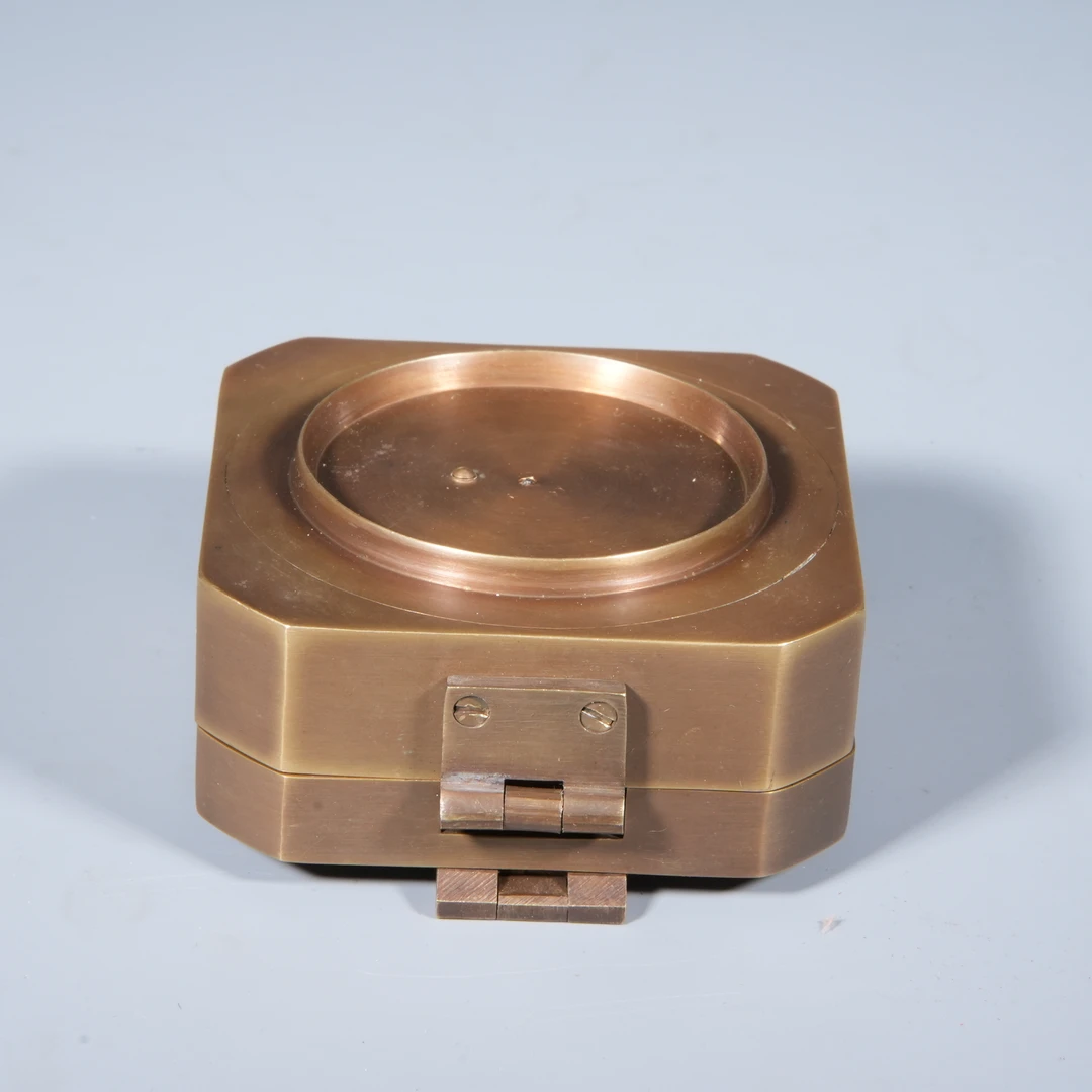 Lot35 清代 铜指南针