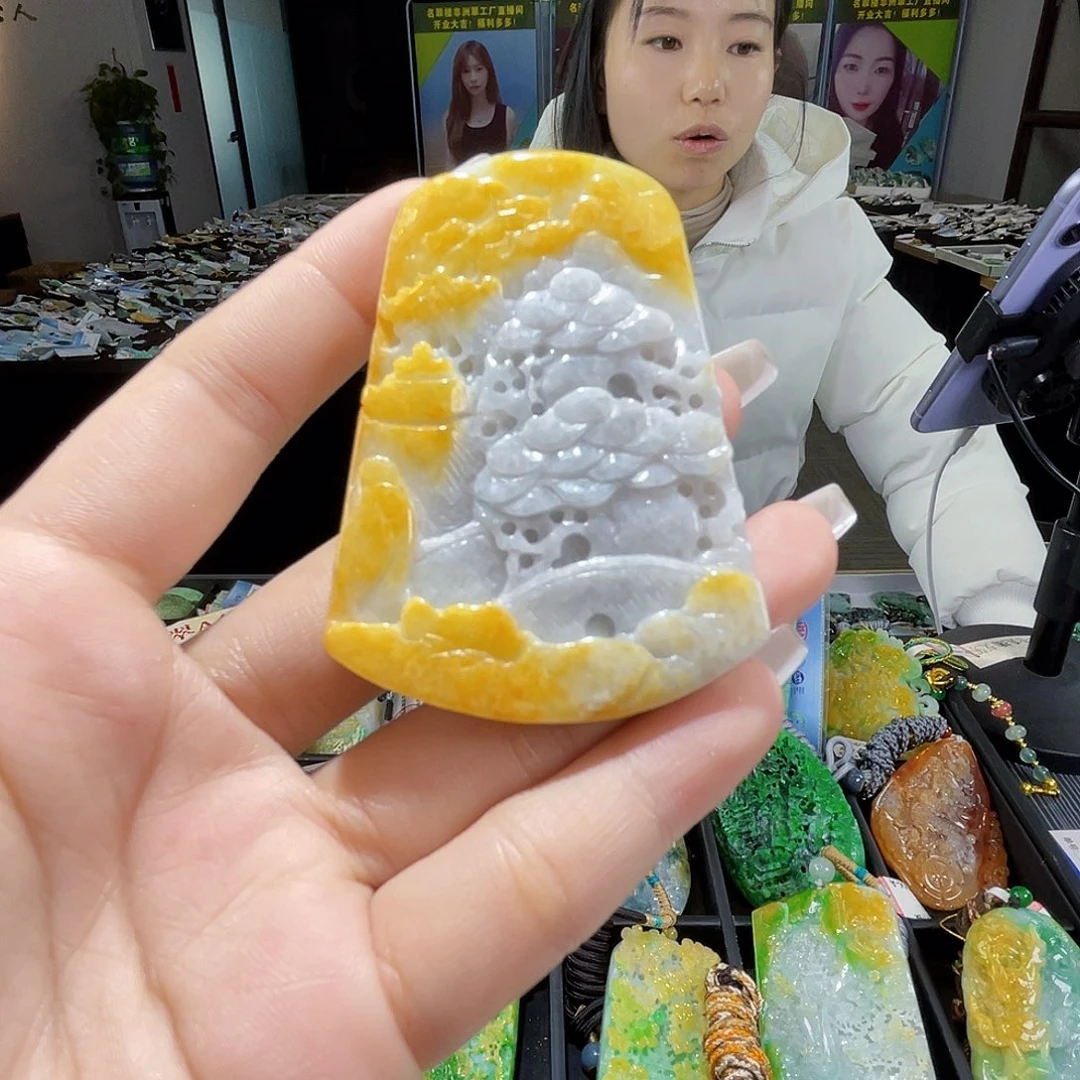 颈饰未镶嵌翡翠一