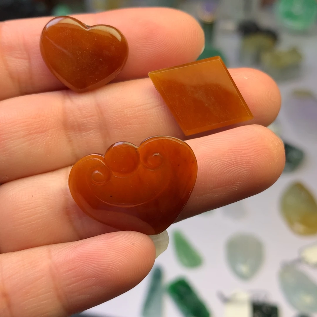 定制翡翠未镶嵌翡翠