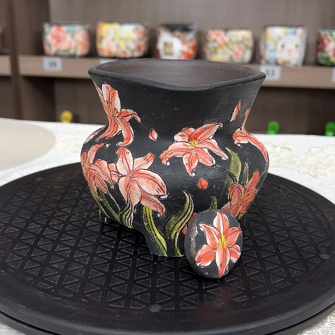 手绘陶瓷花盆口10.5高12