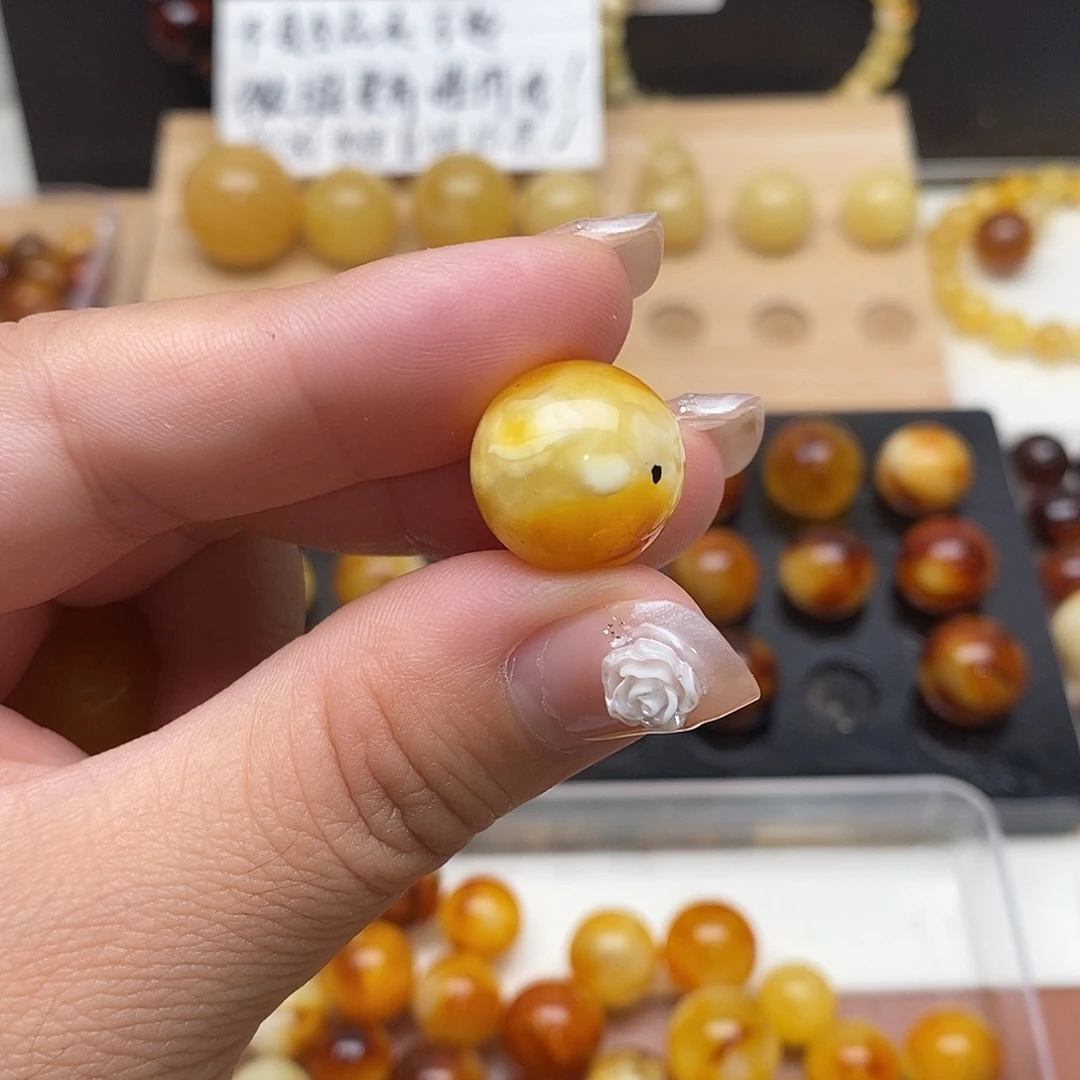 浅***舒虫珀未镶嵌裸石蜜蜡