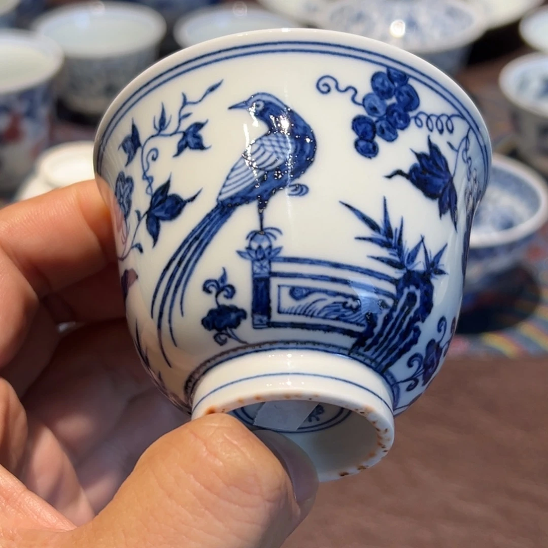 ****亮精品青花锦鸡图铃铛杯口径约7.5厘米