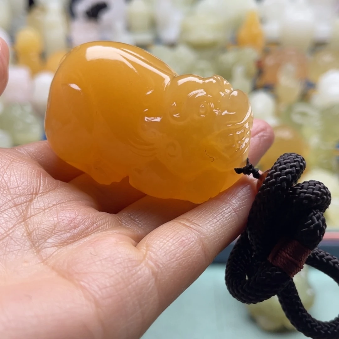 务***本玉天然桌面小摆件