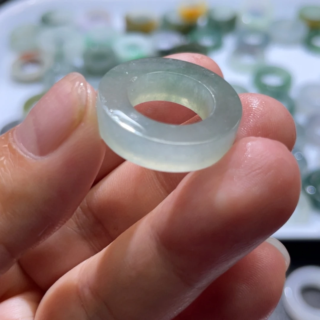 【闪购商品】定制翡翠未镶嵌绝**毅天然翡翠
