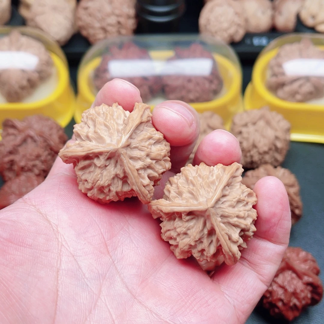 文玩核桃把件汇****男盘山三棱38×37×37