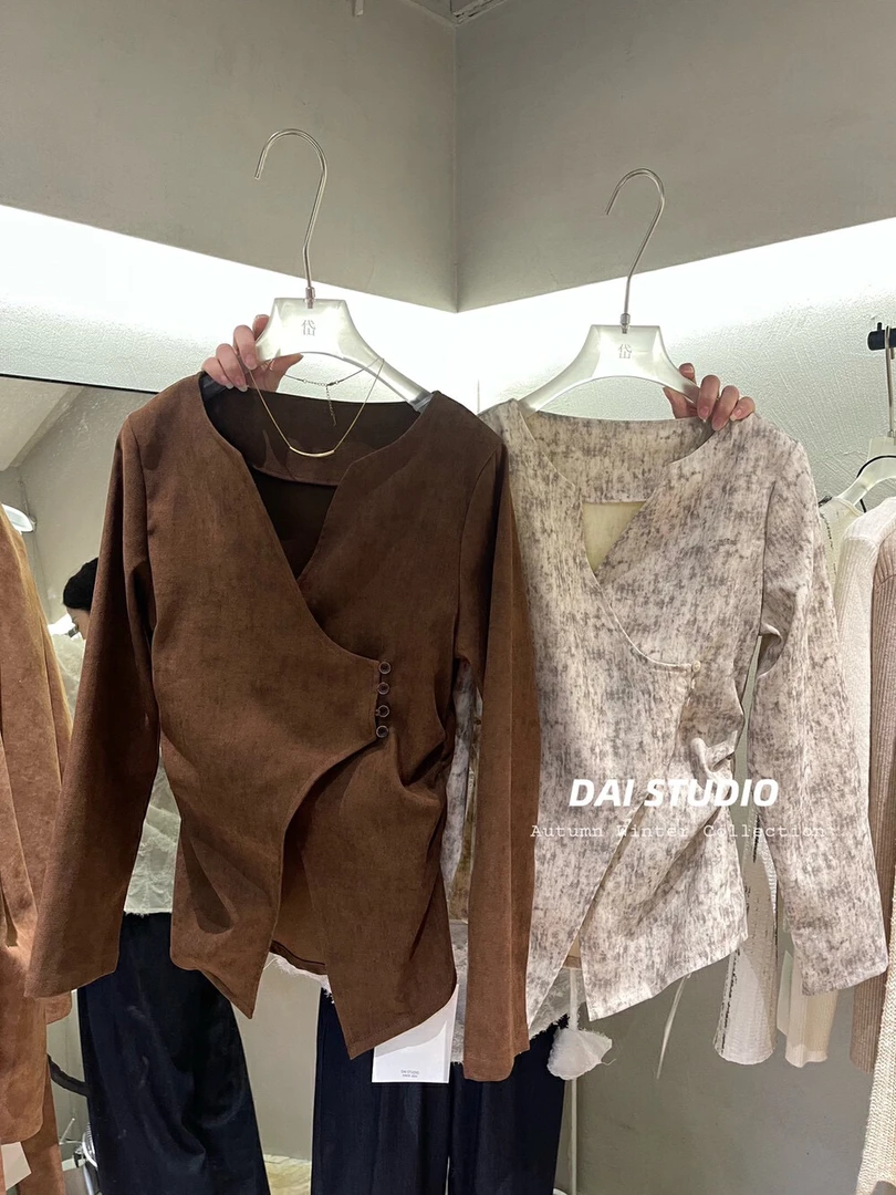 【岱STUDIO】 高级感国风水墨晕染V领小衫