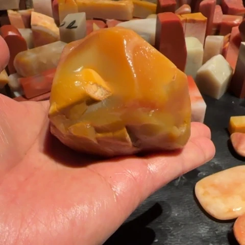 老挝石6***1田黄原石，