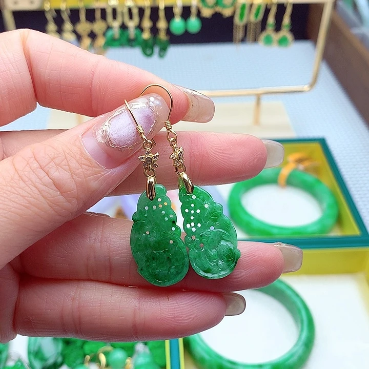 翡翠颈饰银S925镶嵌翡翠