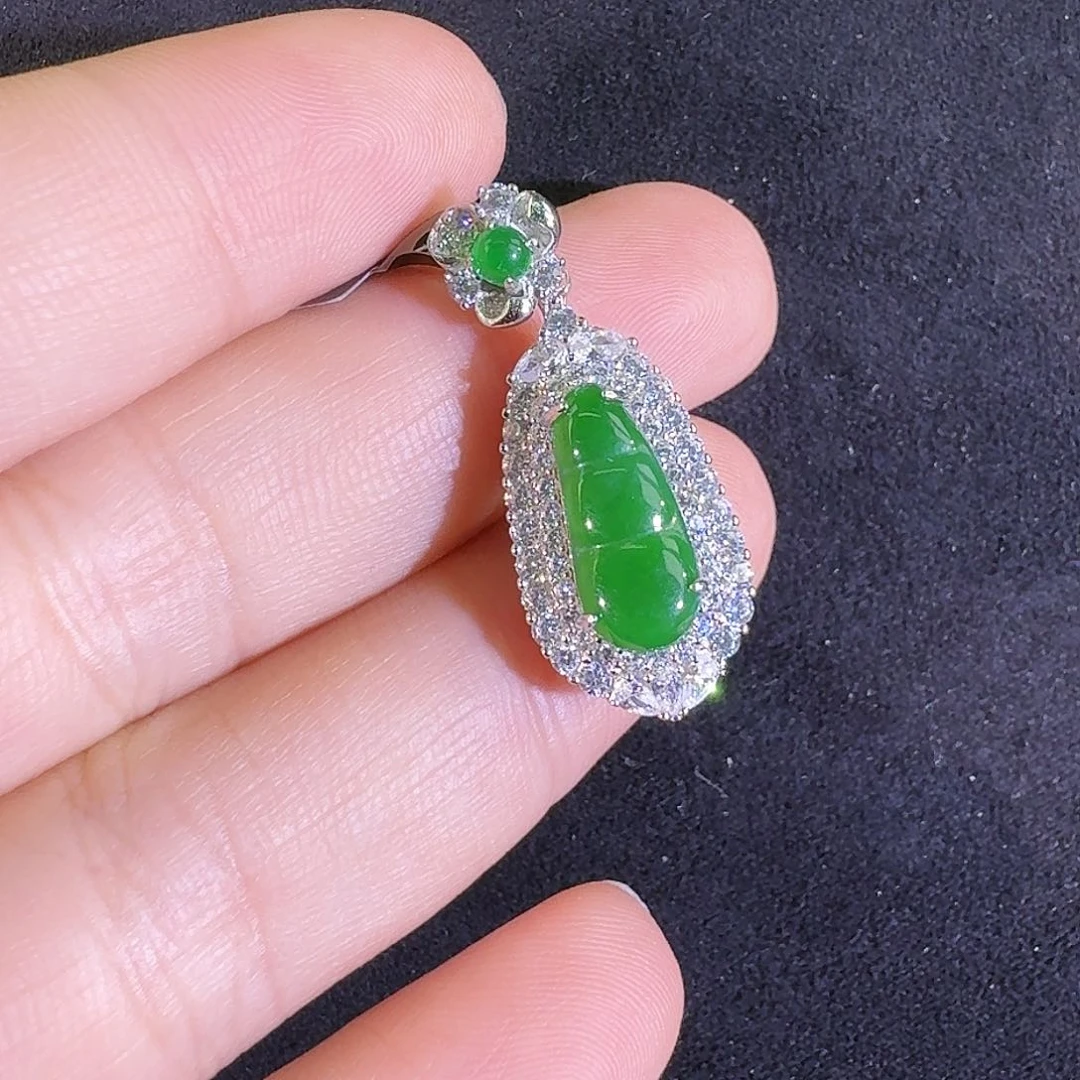 翡翠吊坠(不含链)银S925镶嵌豆子