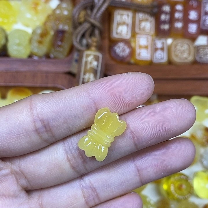 吊坠橄榄核蝴蝶结37