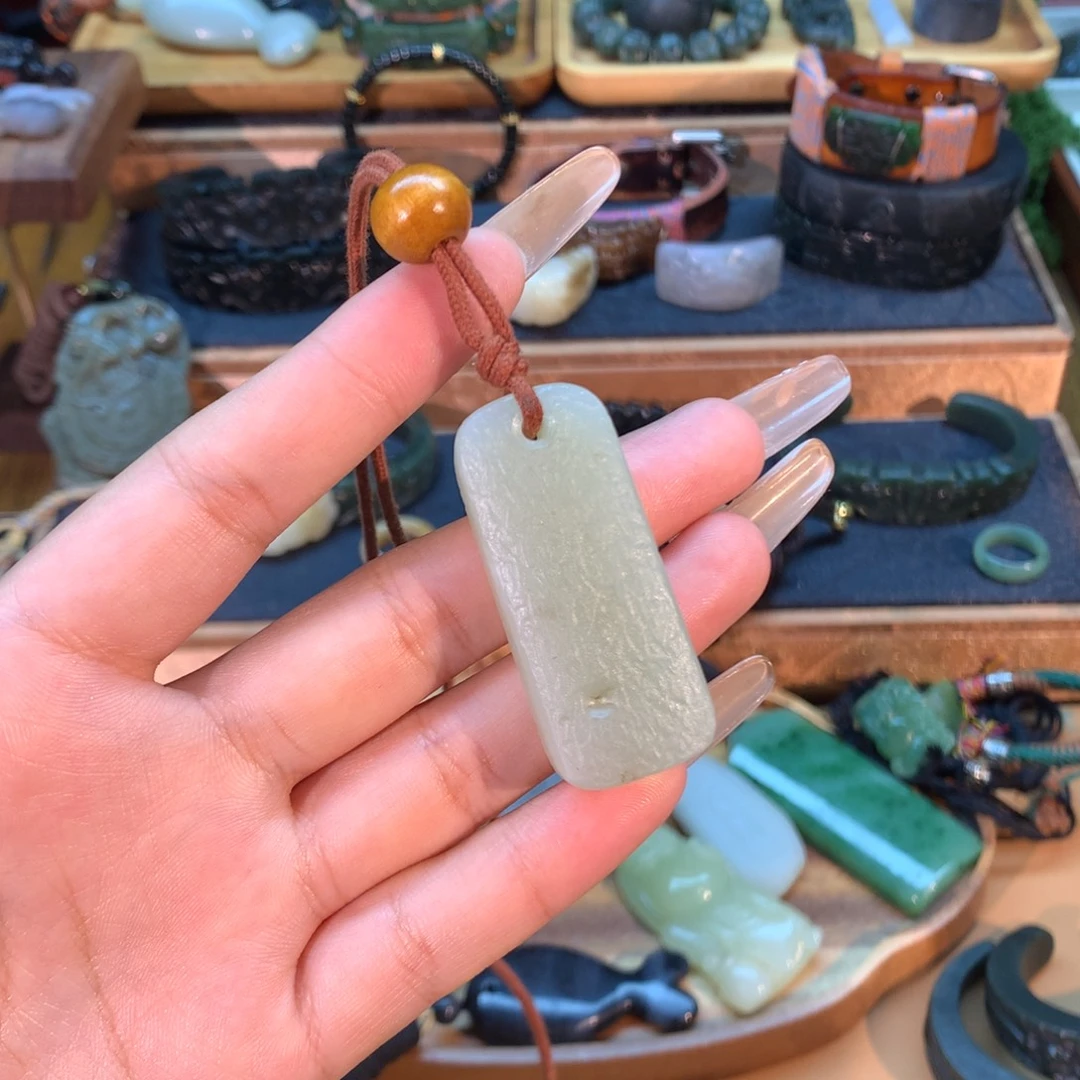 和田玉（糖玉）未镶嵌挂件