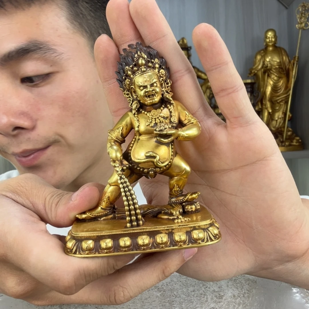 ****过佛像的造型和造型都很精美