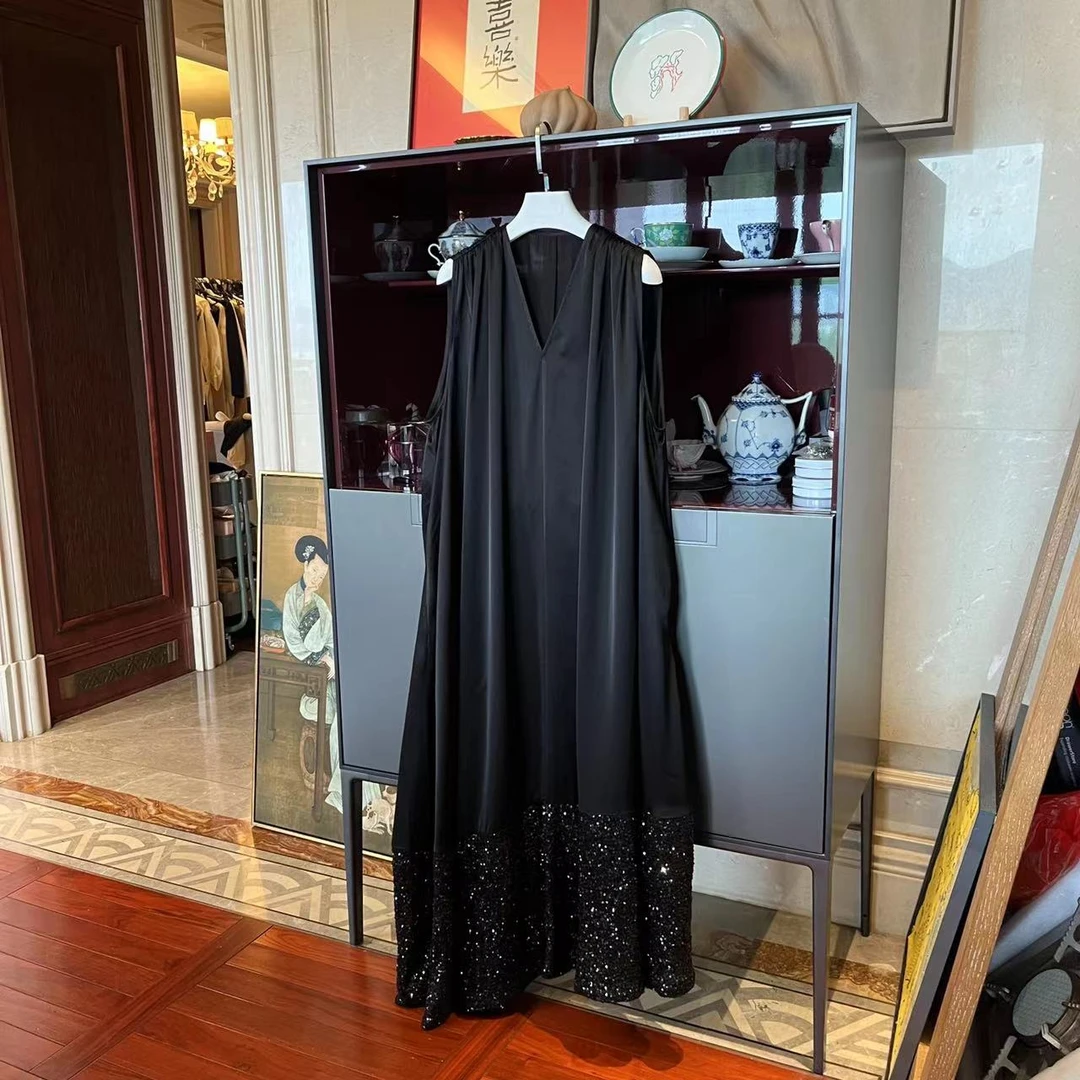 MYL 2024春夏新品三醋酸黑色连衣裙V领无袖拼接钉珠休闲背心裙