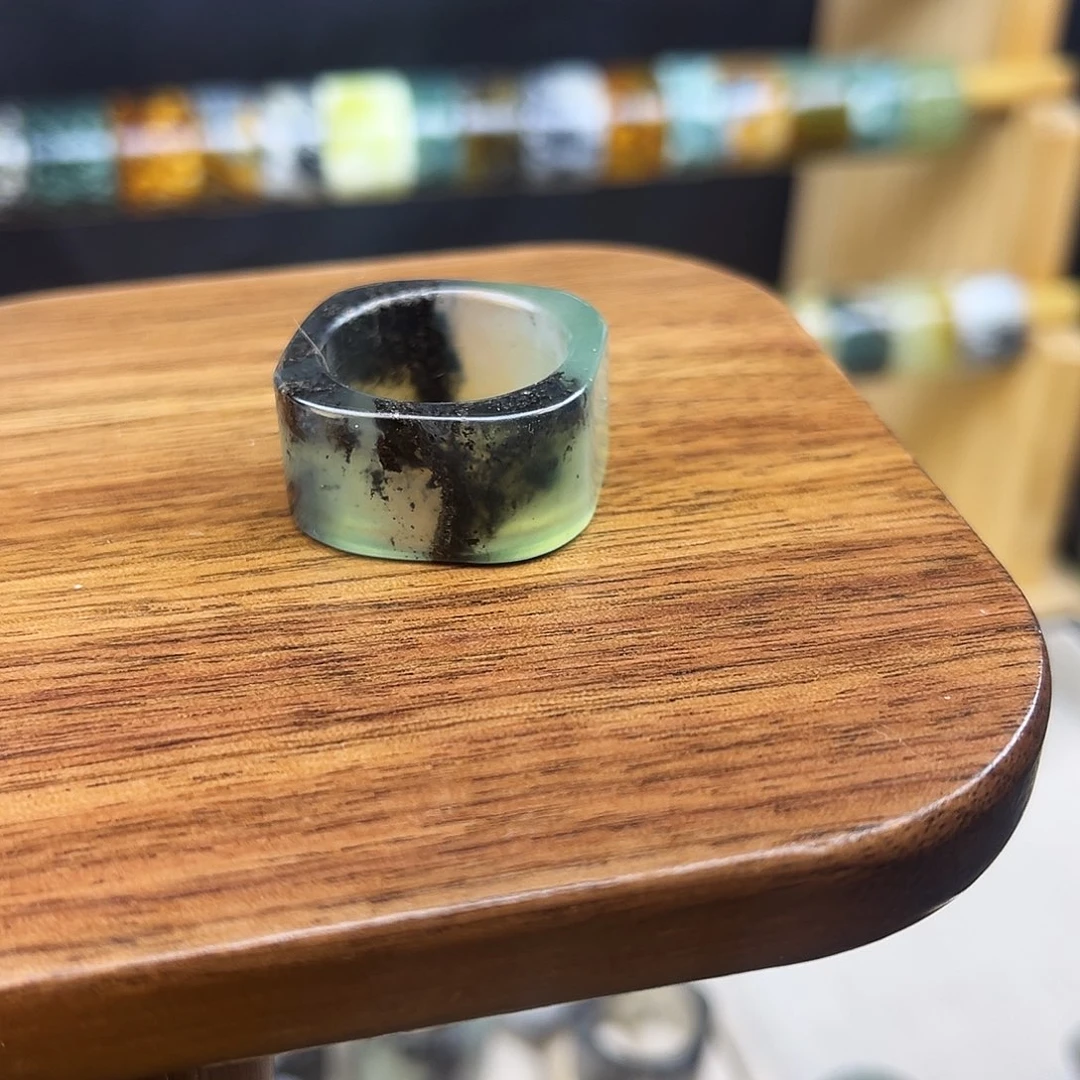 岫玉未镶嵌戒指港18