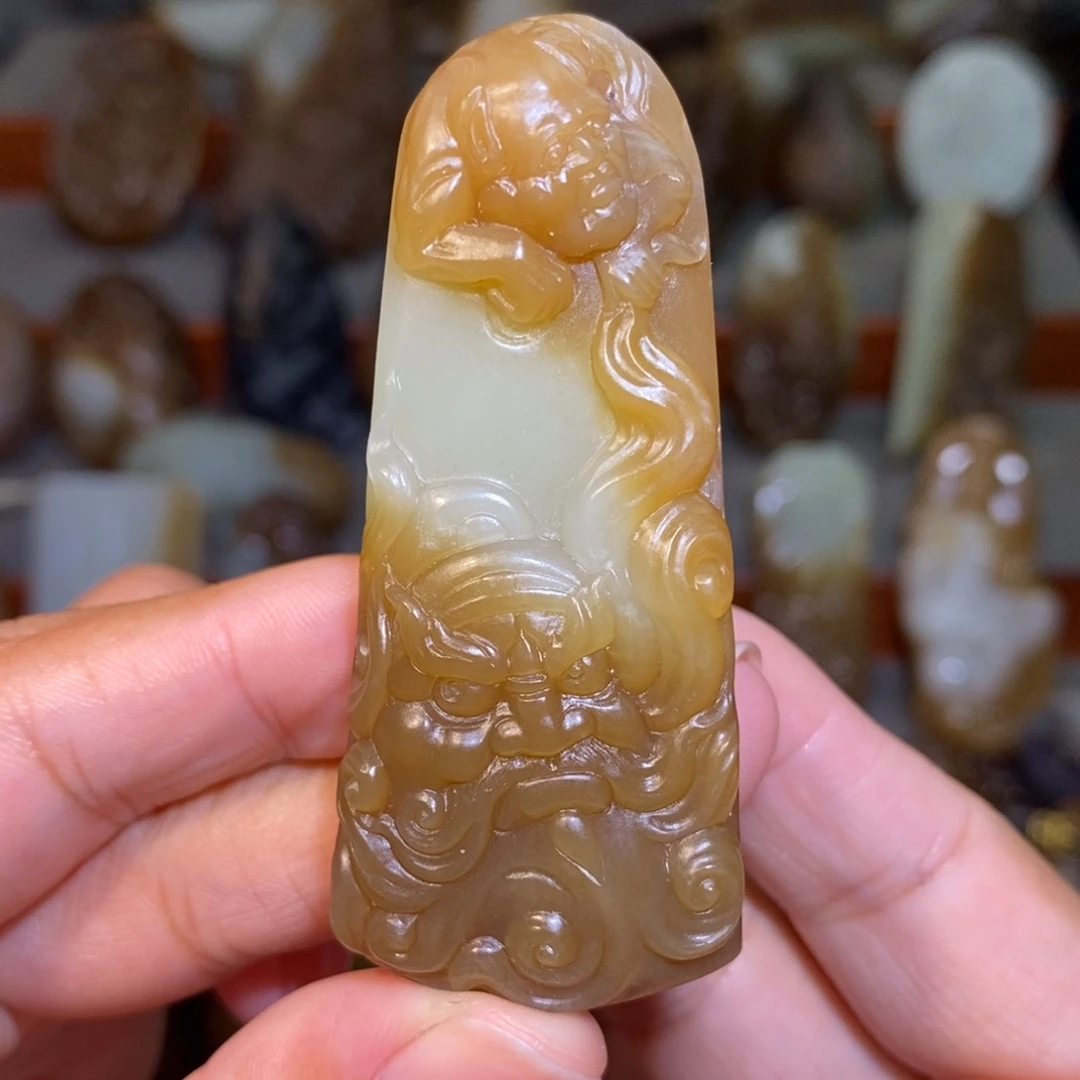 颈饰未镶嵌和田玉（糖玉）钟馗吊坠