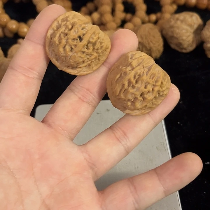 把件文玩核桃35左右练手天地，编号042