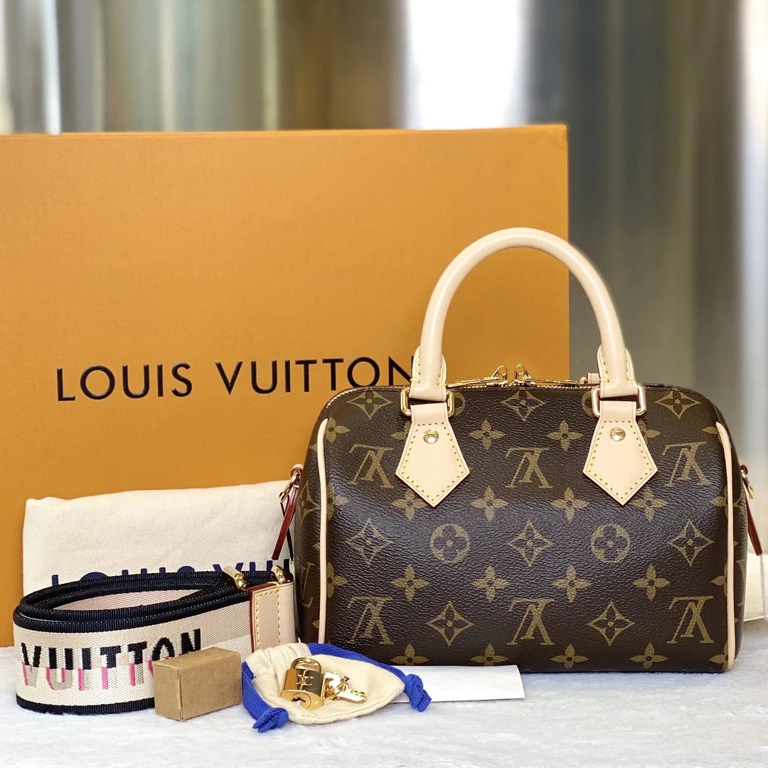 99新 LouisVuitton/路易威登 古有闲置LV20枕头斜挎包1360