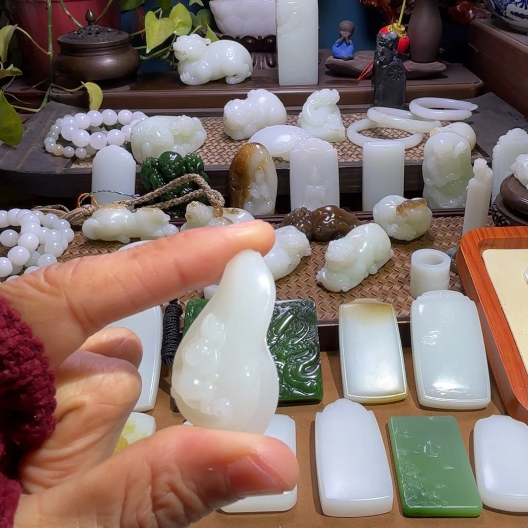 和田玉颈饰未镶嵌