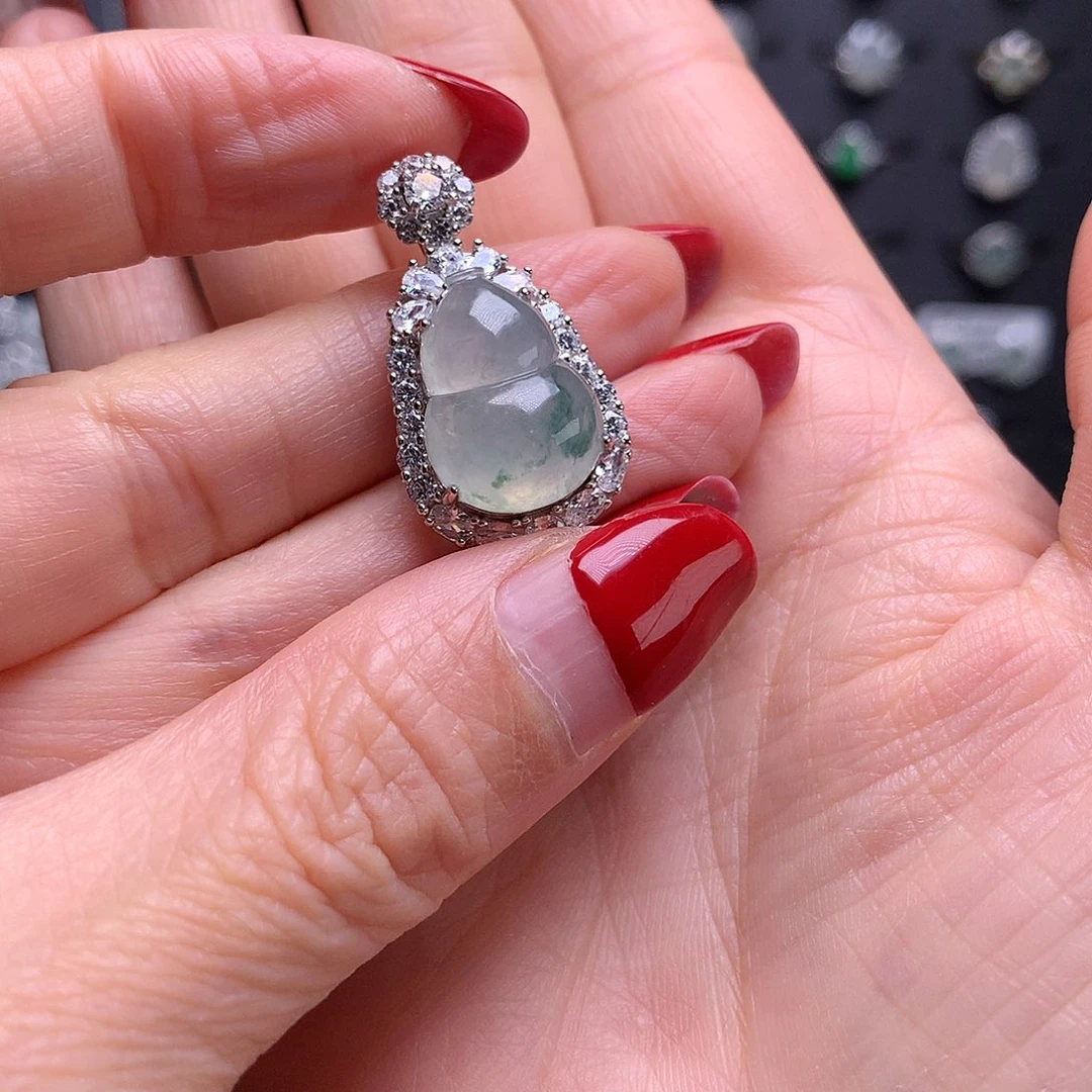 颈饰银S925镶嵌翡翠1111111111