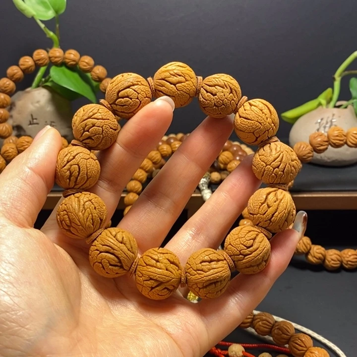 手串桃核龙珠手串