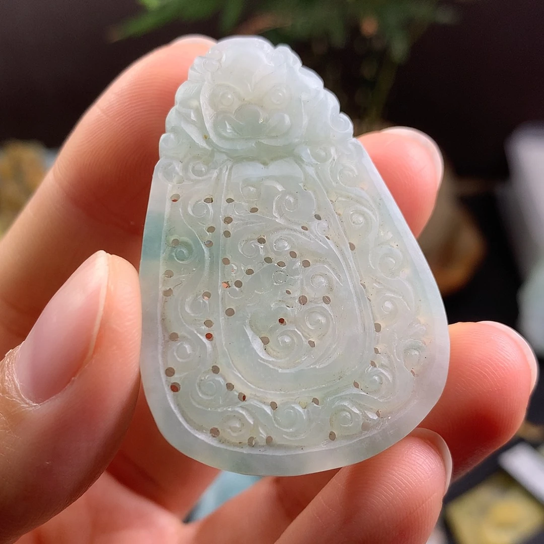 定制翡翠未镶嵌龙