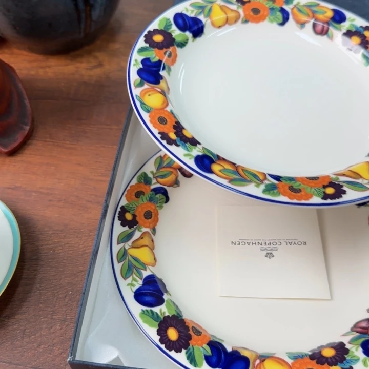 一个陶瓷物件哈哈哈哈