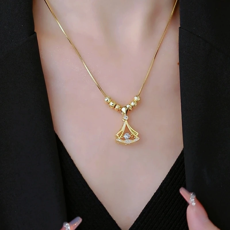 钛钢项链 银杏叶锁骨链时尚轻奢百搭灵动气质简约坠链女款金色潮