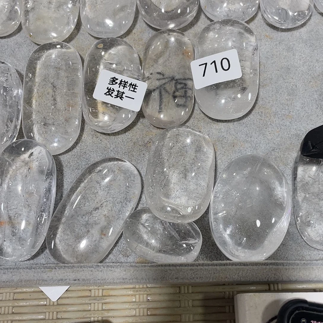 水晶摆件……未镶嵌