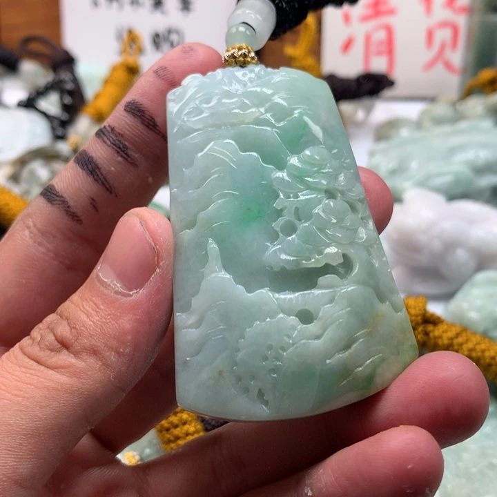 翡翠未镶嵌颈饰保真天然a货翡翠