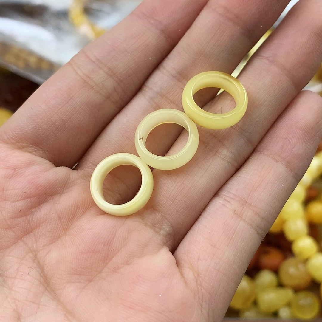 未镶嵌琥珀珠宝奇石