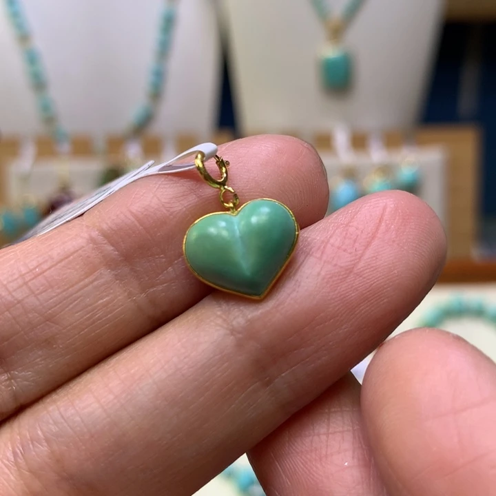 绿松石18K金镶嵌吊坠