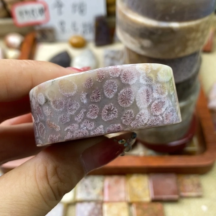 石英岩玉合金颈饰