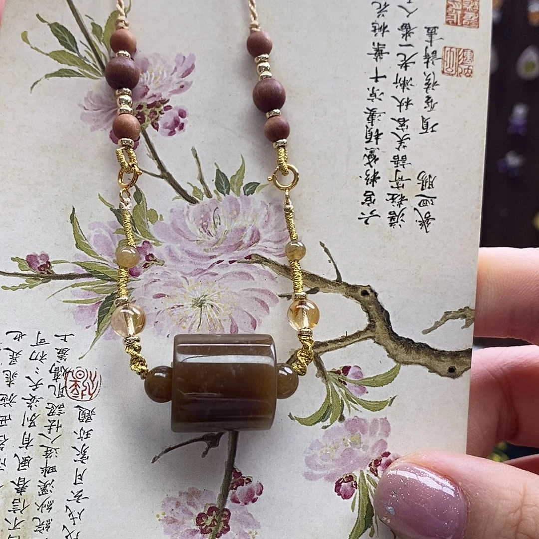 颈饰未镶嵌和田玉（糖玉）银**珠