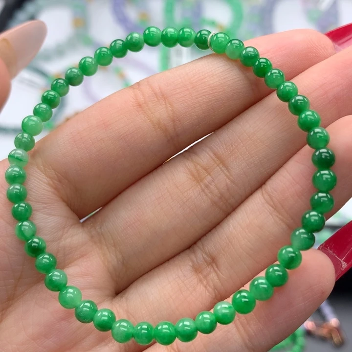 翡翠手镯未镶嵌翡翠