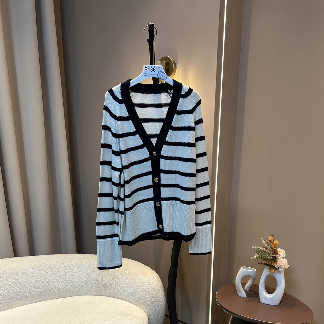 （136）路卡家众心精选外套