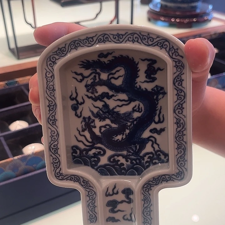 瓷片龙纹雪茄缸柴窑