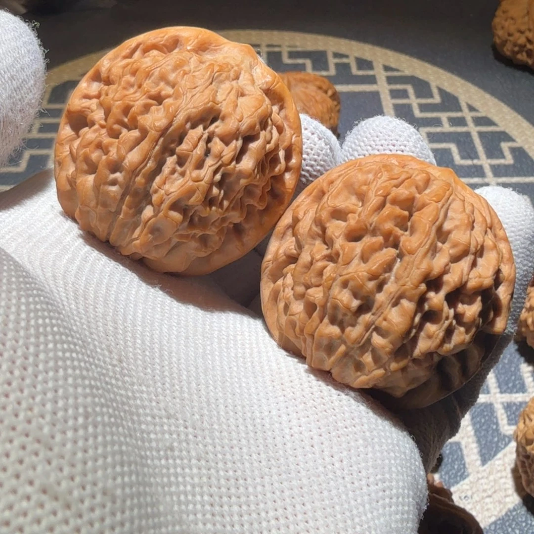 文玩核桃把件莲花