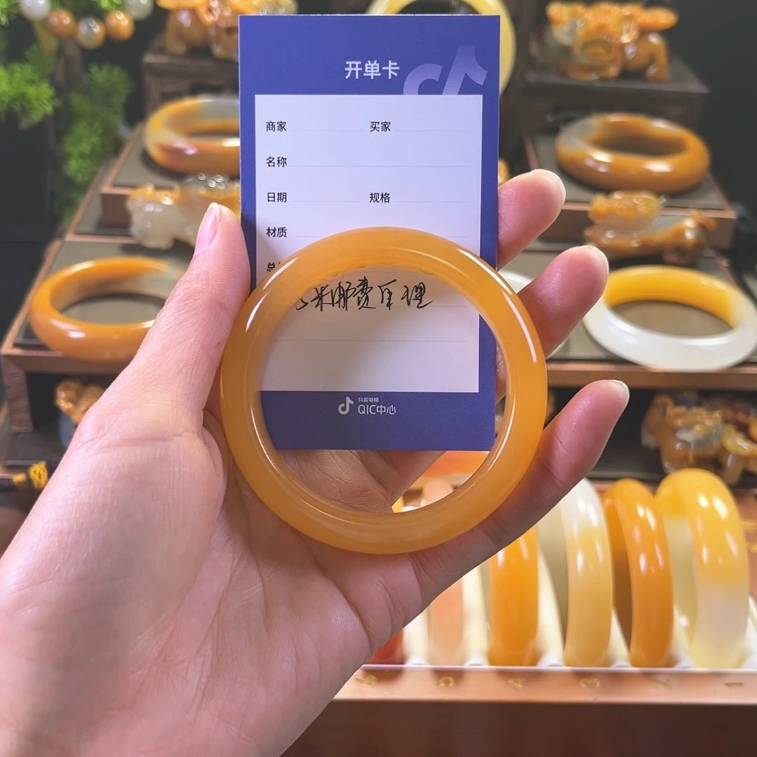 未镶嵌手镯石英质玉佳****理