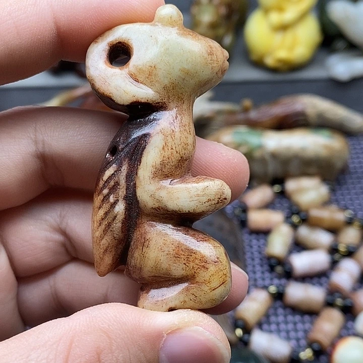 未镶嵌蛇纹石玉颈饰